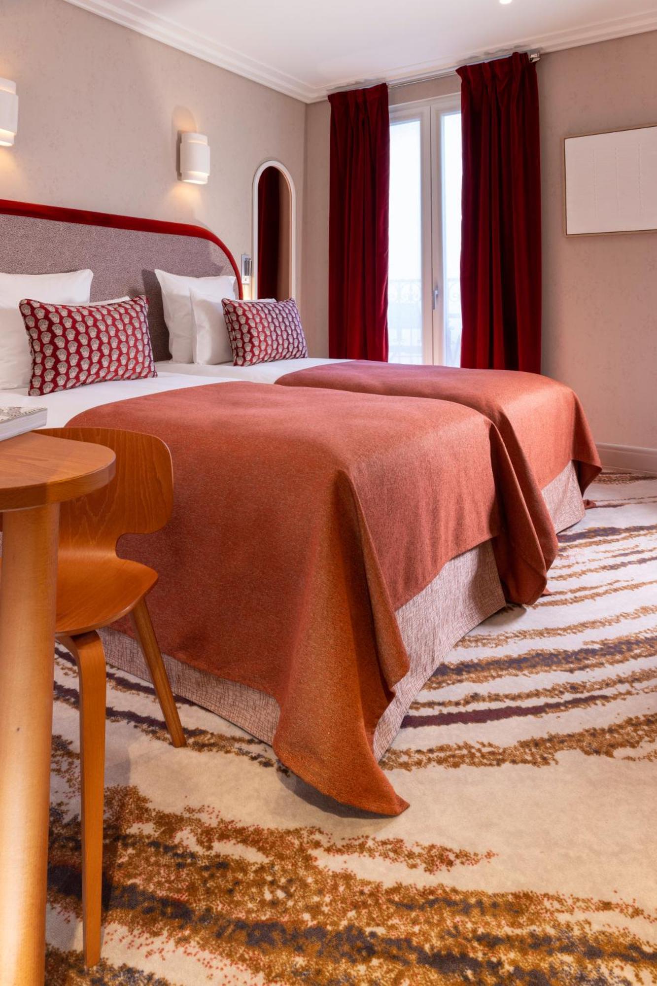 Hotel Des Carmes Paris